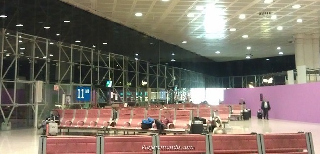 Terminal 2C - easyJet no trajeto Barcelona - Lyon (parte 2)