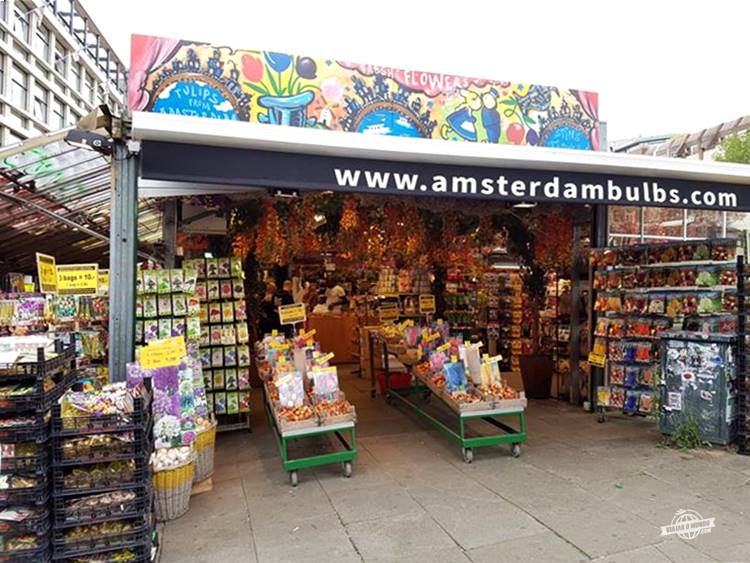 Bloemenmarkt - mercado de flores flutuante de Amsterdã