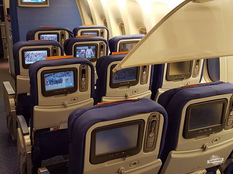 Assentos Economy Comfort do Boeing 777-300 da KLM