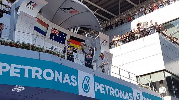 Podium: Ricciardo, Verstappen e Rosberg