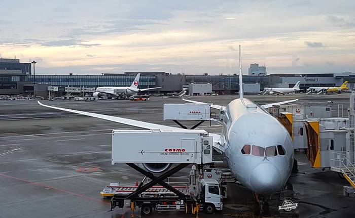 787 da American Airlines sendo preparado para o voo