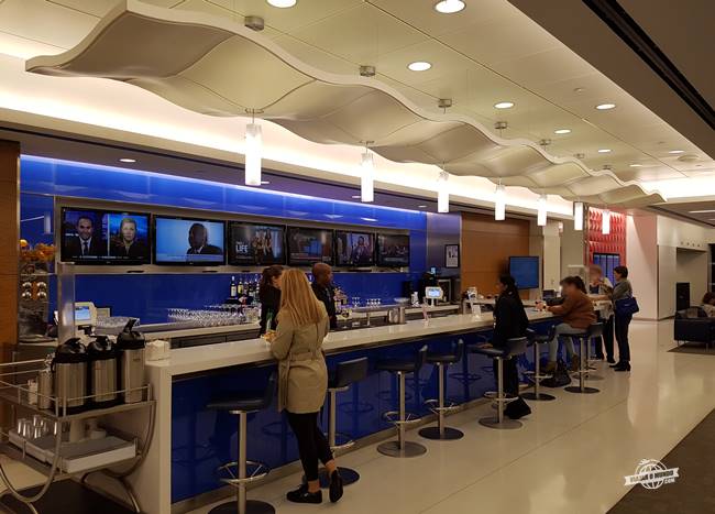 The Bar - Sala VIP Delta Sky Club do aeroporto JFK Terminal 4