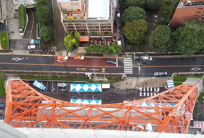 Tokyo Tower: olhando para baixo