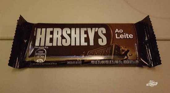 Chocolate Hershey's na classe econômica da Latam