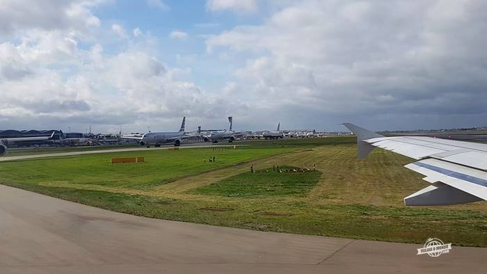 Fila de aeronaves em Heathrow