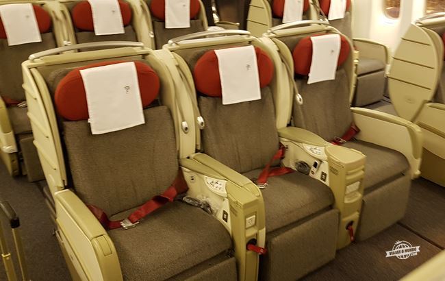 Assentos centrais da fileira 7 da Classe Executiva do Boeing 777 da Latam