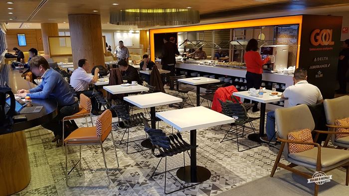Buffet - Gol Premium Lounge Doméstico do Aeroporto de Guarulhos