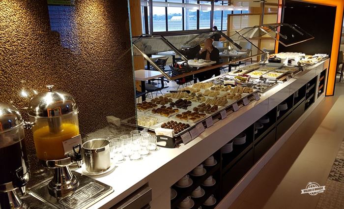 Buffet - Gol Premium Lounge Doméstico do Aeroporto de Guarulhos