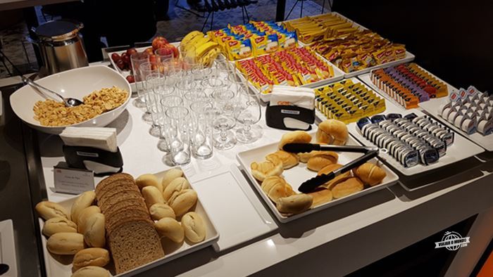 Buffet - Gol Premium Lounge Doméstico do Aeroporto de Guarulhos