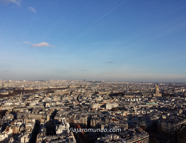 NOVIDADE – Torre Eiffel: 1° andar com piso transparente!