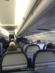 Parte dianteira da aeronave vista do meu assento