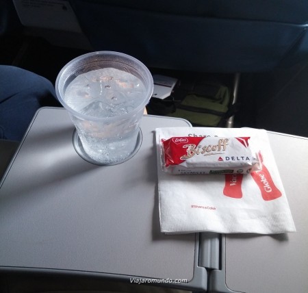 Lanche - Delta Comfort+ do Boeing 717-200