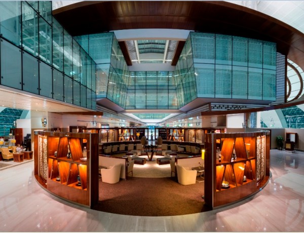 Emirates finaliza reforma em lounge da Business Class em Dubai