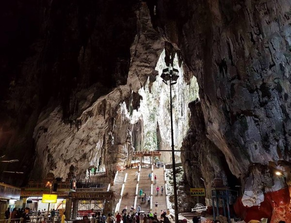 Batu caves: uma das mais famosas atrações de Kuala Lumpur