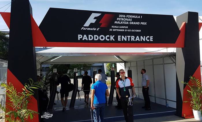 Bastidores da F1 - entrada principal - Bastidores da Fórmula 1