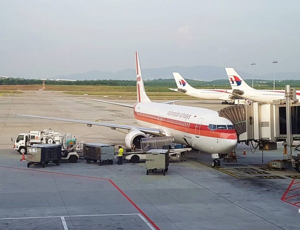 Classe Econômica do 737 da Garuda Indonesia (Kuala Lumpur – Jacarta)