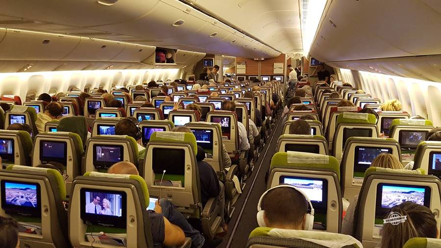 Como é voar na Classe Econômica do Boeing 777 da LATAM (São Paulo