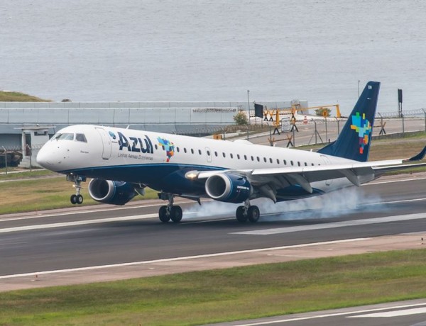 Como é voar Espaço Azul Embraer 195 (BSB – GRU)