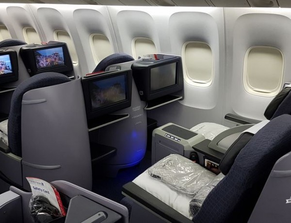 Como é voar na Classe Executiva United Polaris (GRU – IAD)