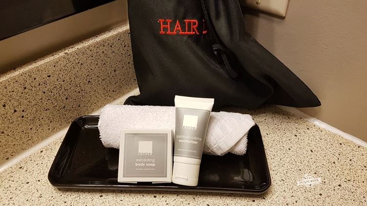 Kit de higiene pessoal Lather - Magnolia Hotel Dallas Downtown