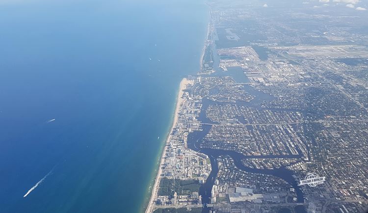 Aproximação do Aeroporto de Fort Lauderdale. Viajar o Mundo