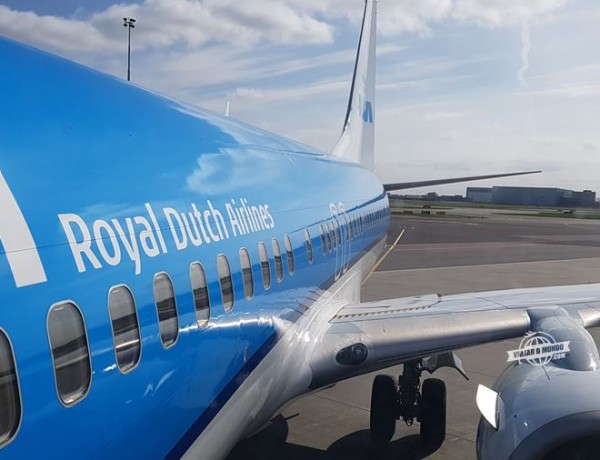 Como é voar na Classe Econômica do 737 da KLM (Amsterdã – Viena)