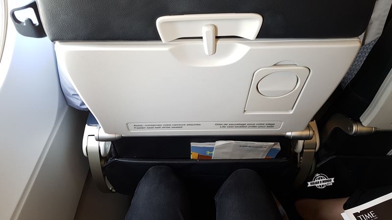 Espaço para as pernas - Classe Econômica do A321 da Air France. Blog Viajar o Mundo