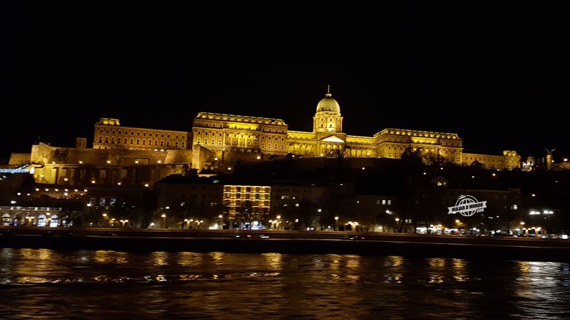 Passeio de barco pelo Danúbio. O que fazer em Budapeste. Blog Viajar o Mundo.