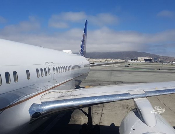 Como é voar na Economy Plus da United no 757-300