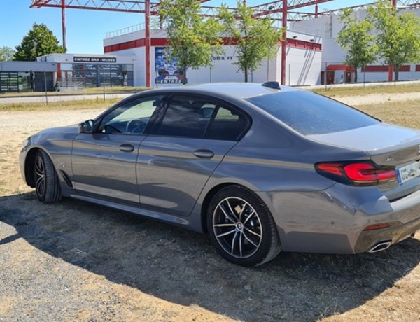 Como é alugar uma BMW 520d na Avis usando a Rentcars